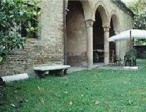 https://antica-corte-hotel-residence-di-charme-ferrara.emilia-romagnahotels.net